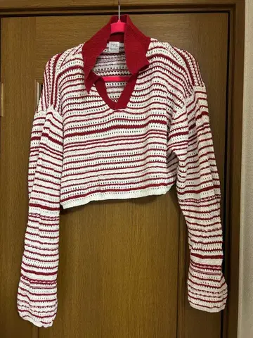 Ungrid 옷깃 숏 보더 니트