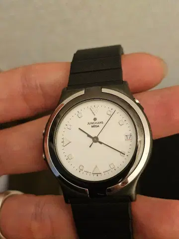 시계 JUNGHANS mega