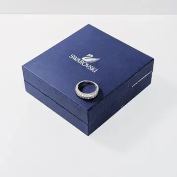Swarovski 스톤 포함 실버 반지