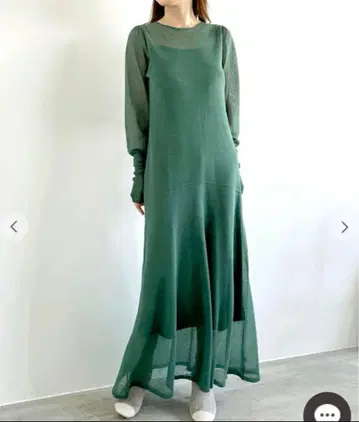 새상품 미사용 택 포함 코코딜 시어 플레어 니트 원피스 그린