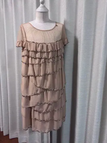 비쥬 부착 원피스