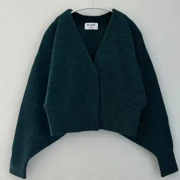 컨디션 최상 BLACK by moussy 볼륨 슬리브 니트 크롭