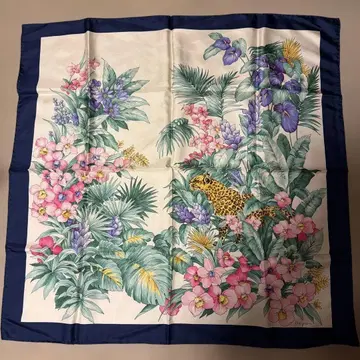 꽃과 레오파드 프린트 스카프 이탈리아제 85 x 85