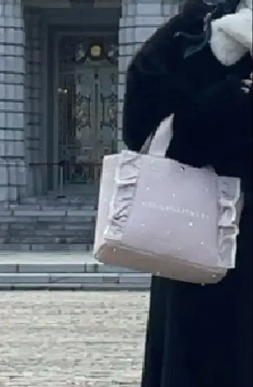 질 바이 질 스튜어트 비쥬 프릴 토트백 핑크