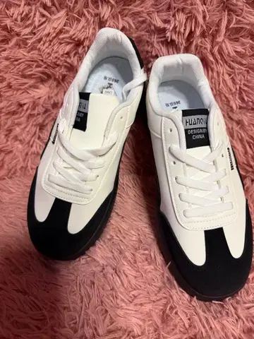 미사용 새상품 남성용 스니커즈