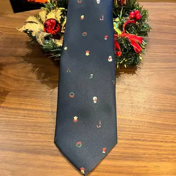 크리스마스 패턴 넥타이 네이비 눈사람 패턴 리스 패턴 양말 패턴