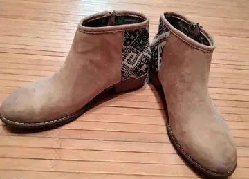 [새상품급] ROXY 부티 스웨이드 느낌 에스닉 패턴 집업 23.0