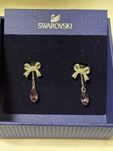 Swarovski 리본 디자인 귀걸이 (양쪽 귀용) 2way 타입