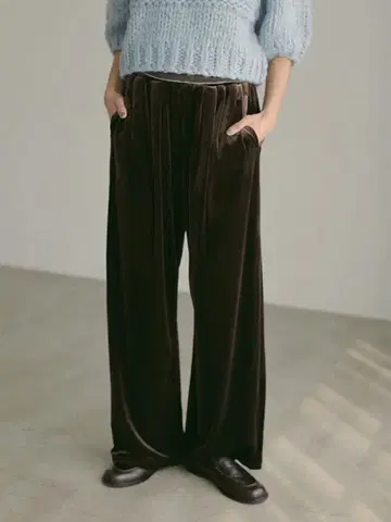 미사용 새상품 ETRETOKYO 리락시 벨로아 팬츠 브라운 M