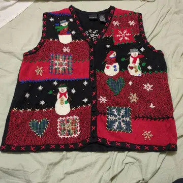 입체. 자수. 패치워크. 겨울에 귀여운. 니트 베스트.