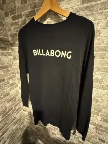 새상품급 BILLABONG 롱 슬리브 T셔츠 M 블랙