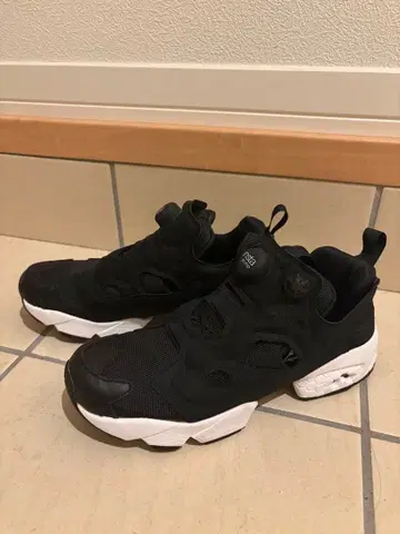 Reebok 인스타펌프 스니커즈