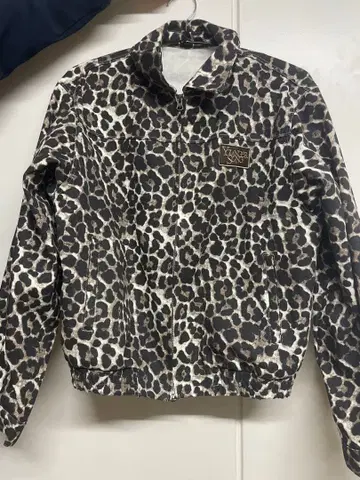 Younger Song yung logo assort blouson