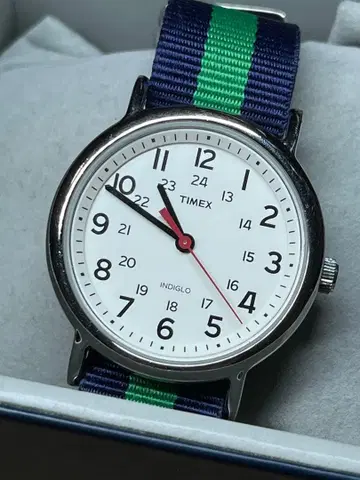 TIMEX Weekender 센트럴 파크 WR30m 화이트 가동품