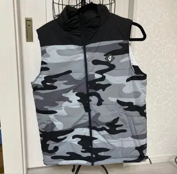 V TWELVE ( V12 ) 리버서블 베스트 블랙 카모 패턴 ( L )