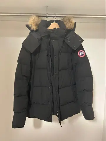 Canada Goose 블랙 다운 자켓