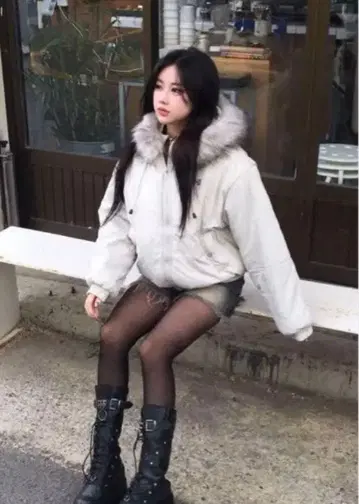 Y2K 짧은 기장 퍼 다운