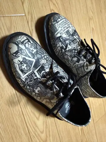 Dr.Martin 3홀 콜라보 23.5cm