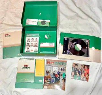 BTS 2021 SEASON'S GREETINGS