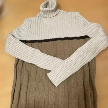 MAX&Co. 터틀넥 니트