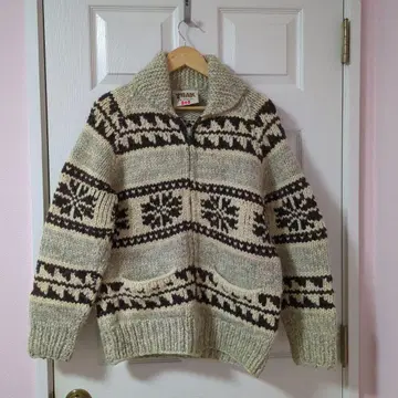 TUAK 코위찬 가디건