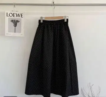 블랙 도트 무늬 플레어 스커트