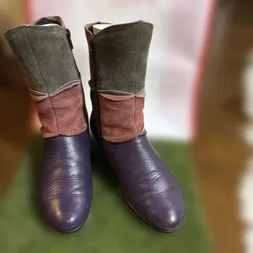 개성 있는 보라색 그레이 빨간색 숏부츠