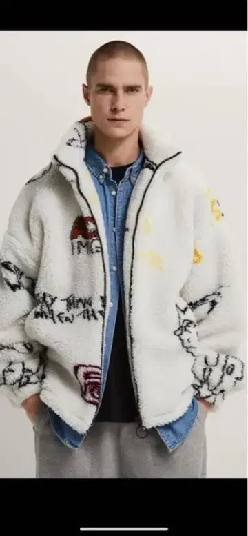 ZARA 프린트 패턴 보아 자켓