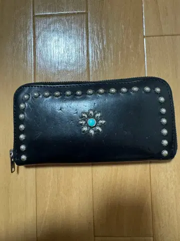 [ 가격 인하 중 ] HTC 가죽 지갑 터콰이즈 스터드