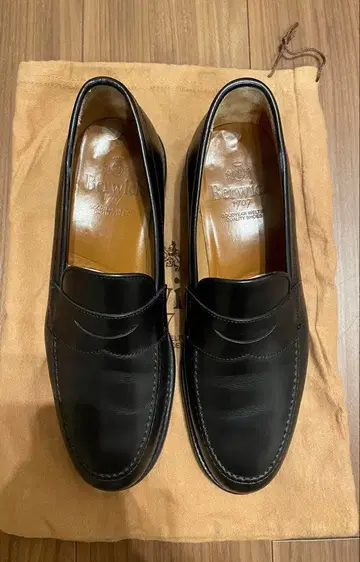 Berwick 로퍼 블랙