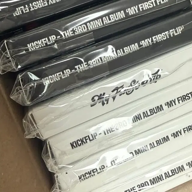 킥플립 3집 앨범 My First Flip 포카앨범 미개봉