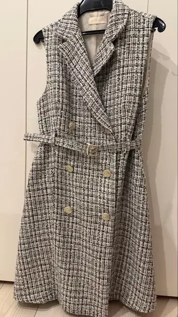 안미르 트위드 원피스 화이트 계열