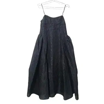 컷 레이어드 패널 볼륨 원피스