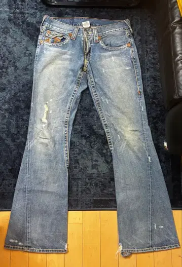 트루릴리젼 조이 빅 티 부츠컷 데님 30/33