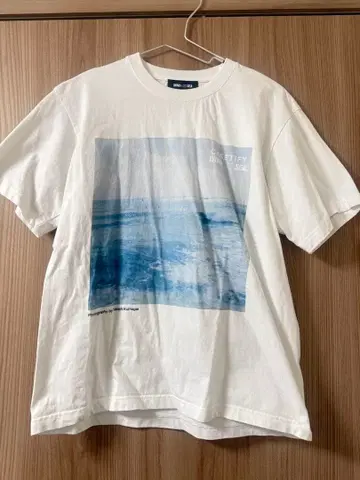 윈드앤씨 x casetify 화이트 T셔츠