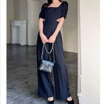 24시간 이내 발송 새상품급 [ RESEXXY ] 컷 아웃 콤비네존 F