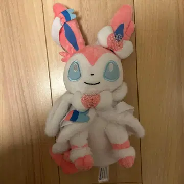 님피아 크리스마스 산타 봉제 인형 포켓몬 센터