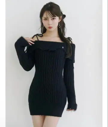 EATME 오프숄더 블랙 니트 원피스