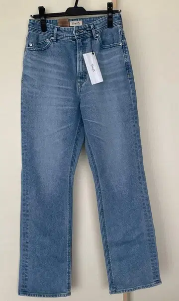 [미사용 새상품] YANUK LOUISE 스트레이트 데님 택 포함