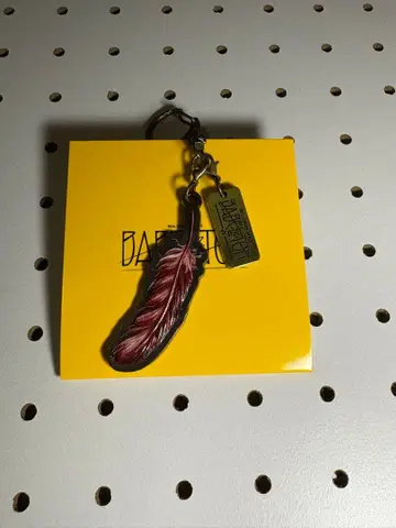 미세스 그린애플 바벨탑 가챠 깃털 키링 빨간색 모리모토 타카