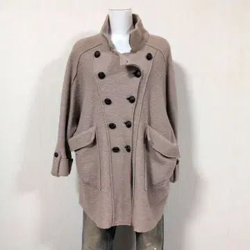 베이지색 피 코트 더블 브레스트 자켓