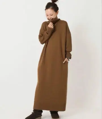 새상품급 CINOH 두지엠 클라세 터틀 니트 원피스