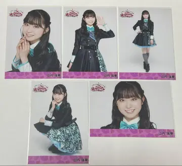 AKB48 야마우치 미즈키의 브로마이드입니다.