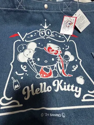 [택 포함 새상품] 헬로키티 50주년 데님 토트백 풍선 대용량