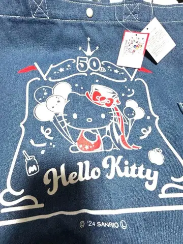 [택 포함 새상품] 헬로키티 50주년 데님 토트백 풍선 대용량