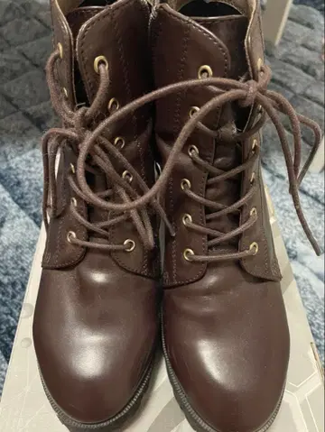 브라운 숏부츠 중간 힐