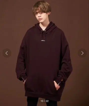 ADRER 후드티 사과 자수 빅