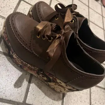 테디베어 레트로 앤티크 C.S.T&P 브라운 로퍼 신발