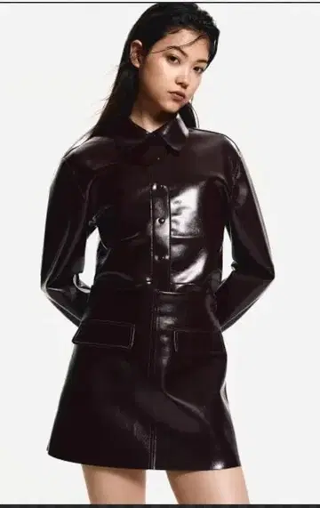 즉시 완판템 2024AW H&M 코팅 스커트 셋업 XS