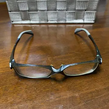 메탈 프레임 직사각형 안경